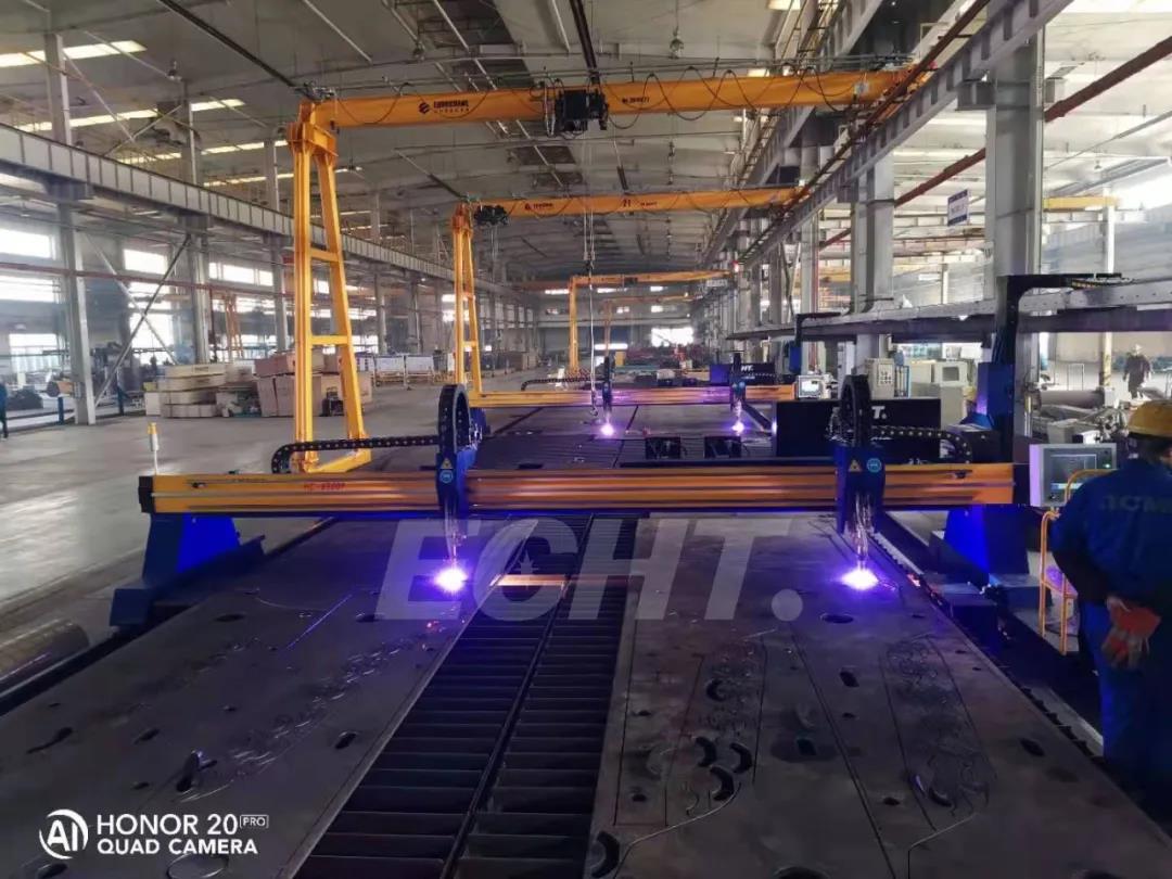 2臺雙割炬400A高精細(xì)等離子切割機(jī) 2臺雙割炬400A高精細(xì)等離子切割機(jī)